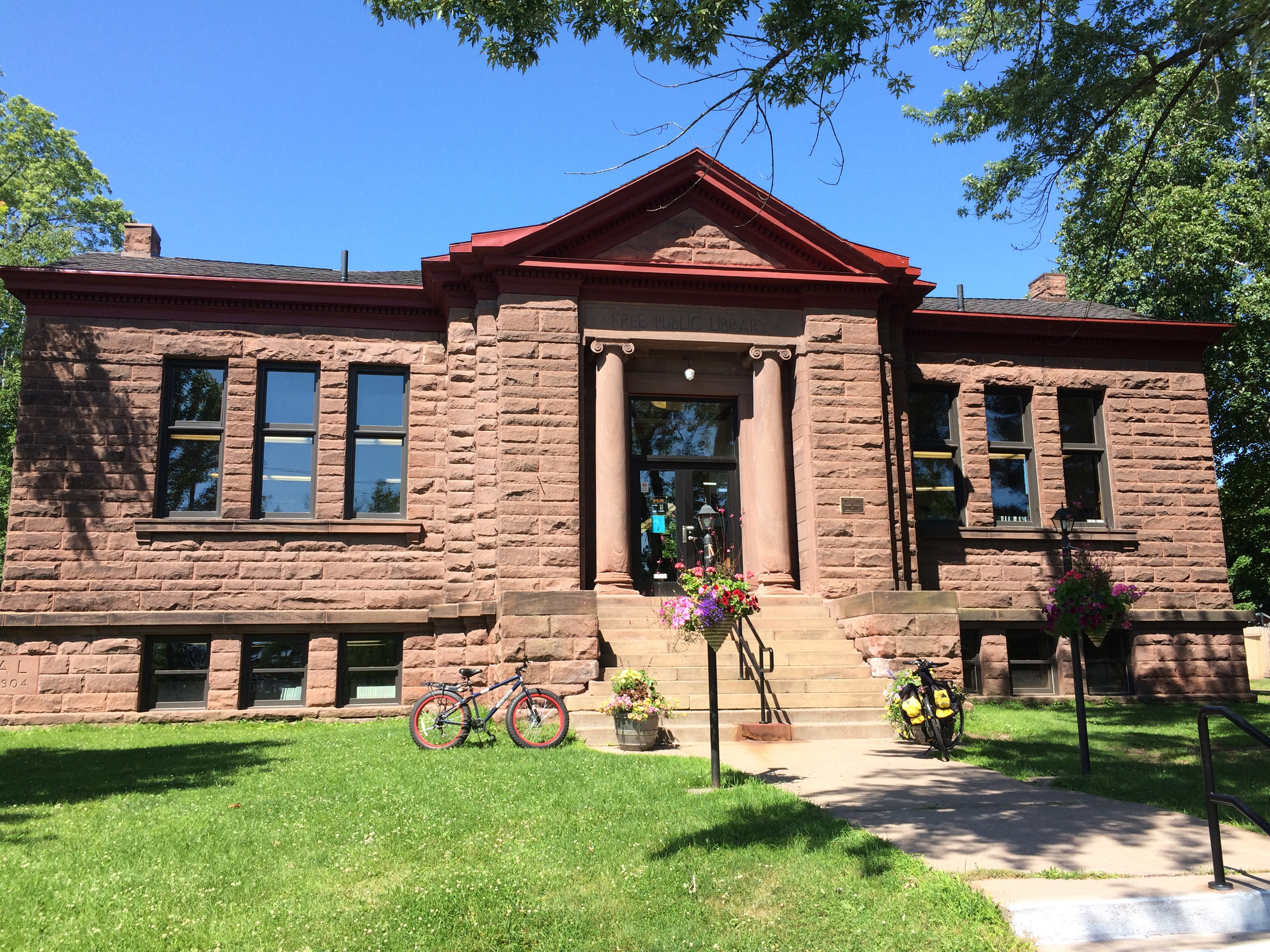 Washburn Public Library